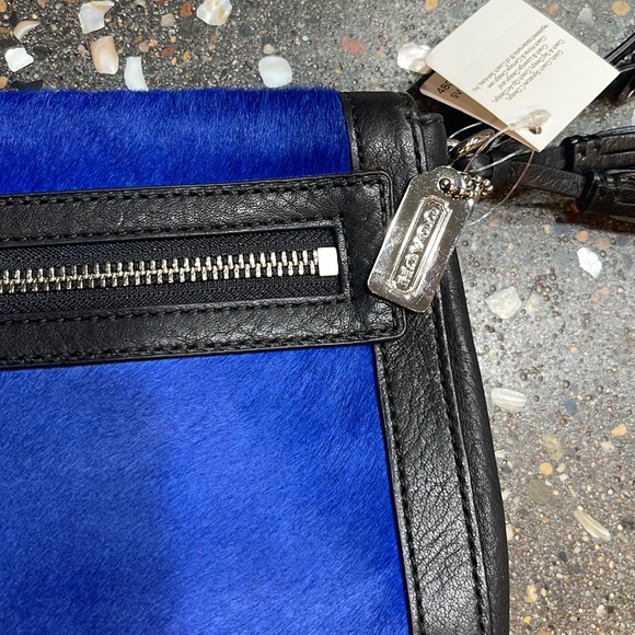 Coach Clutch - Picture 8 of 8